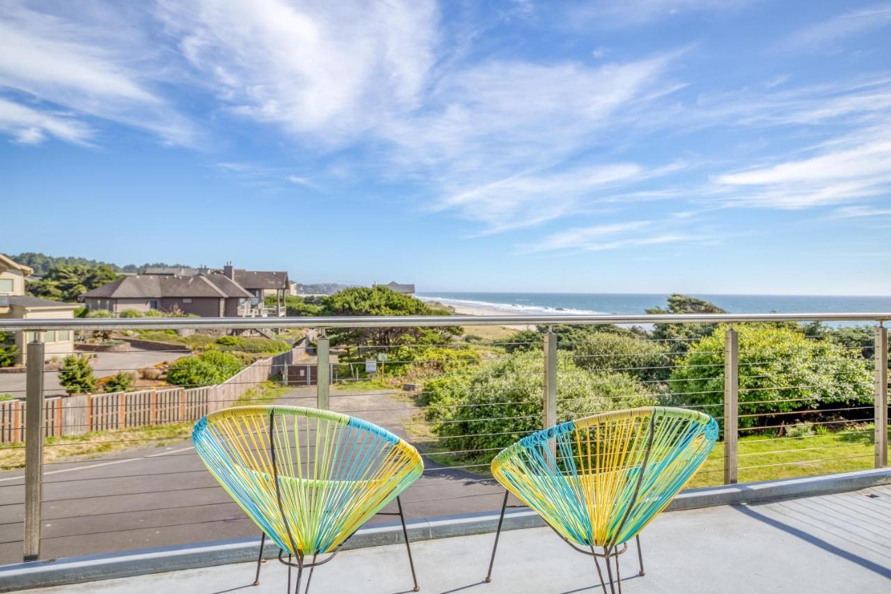 Breakwater Beach House Lincoln City Exterior photo