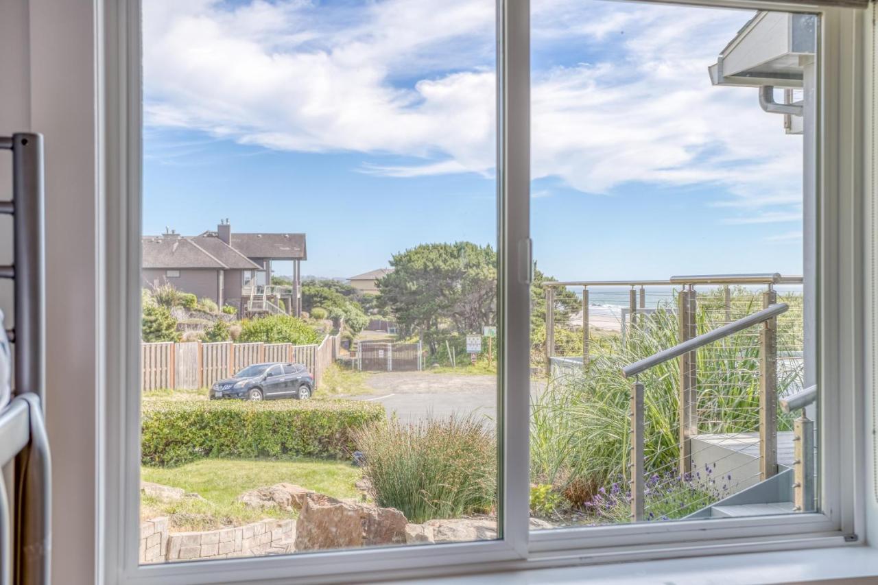 Breakwater Beach House Lincoln City Exterior photo
